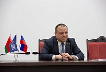 Сенатор Эдуард Гаврилкович встречается с трудовыми коллективами района